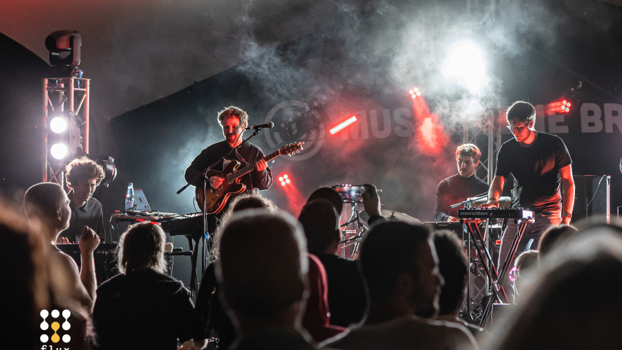 Live: my amp just broke und DJs